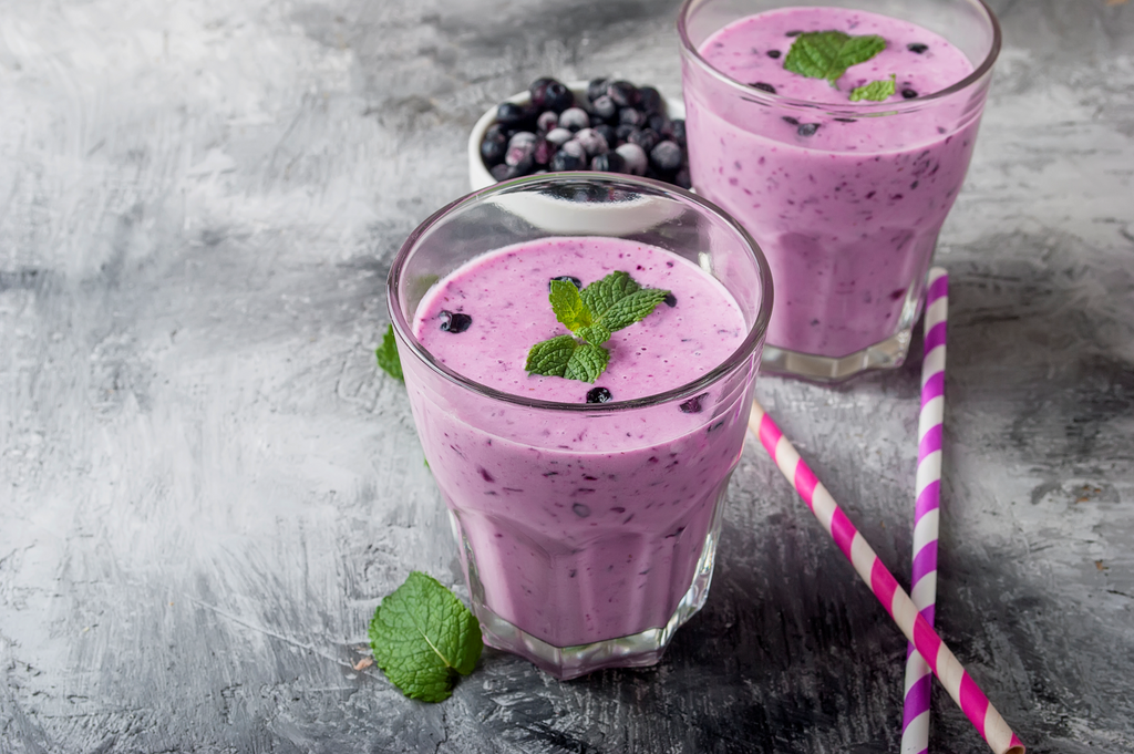 The Fruity Antioxidant Protein Smoothie | 310 Nutrition