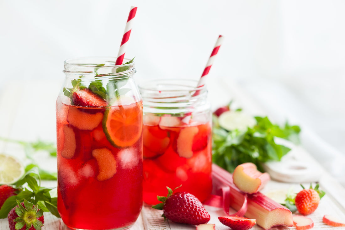  Preparation homemade refreshing strawberry,lime and rhubarb lemonade with mint