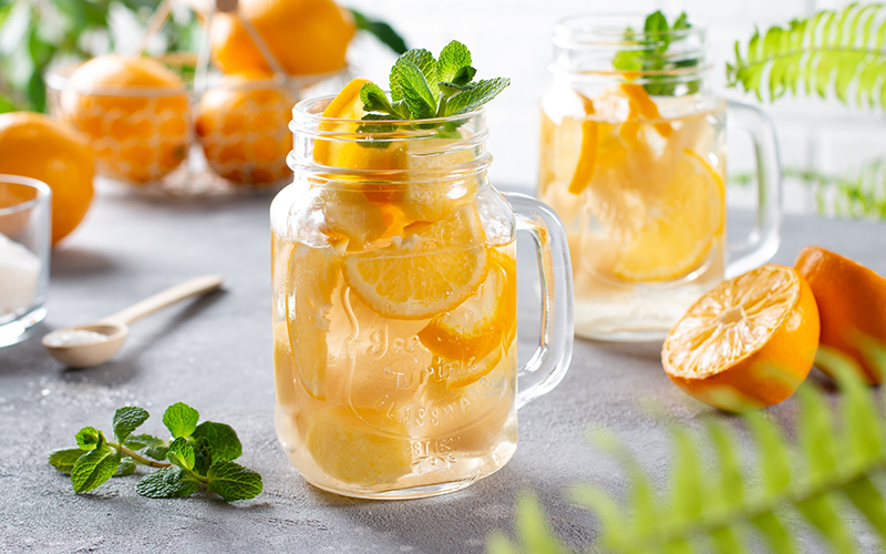 citrus splash collagen refresher in a mason jar