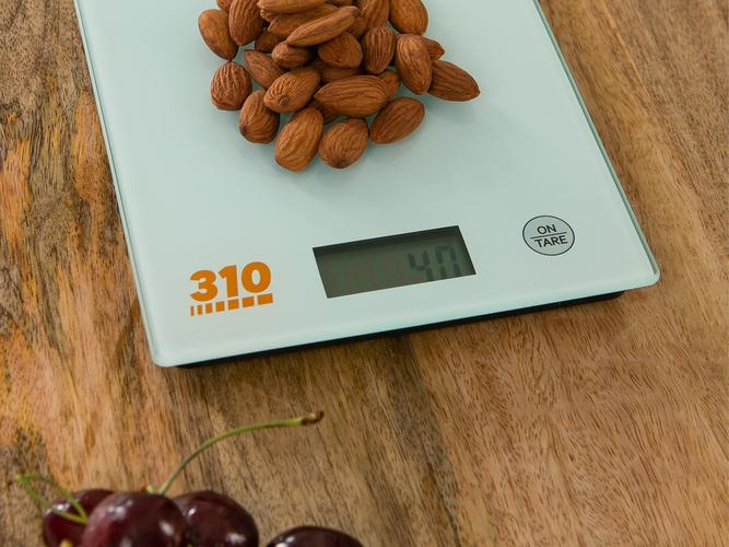 How a Food Scale Can Aid with Weight Loss