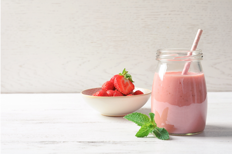 Creamy Strawberry Shake | 310 Nutrition