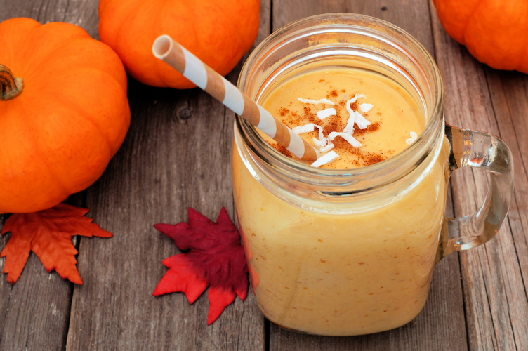 Pumpkin Spice Shake, pumpkins and maple leaves
