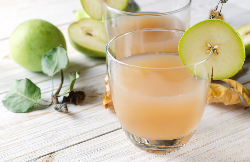 How to Make this Low-Carb Pear Cucumber Smoothie