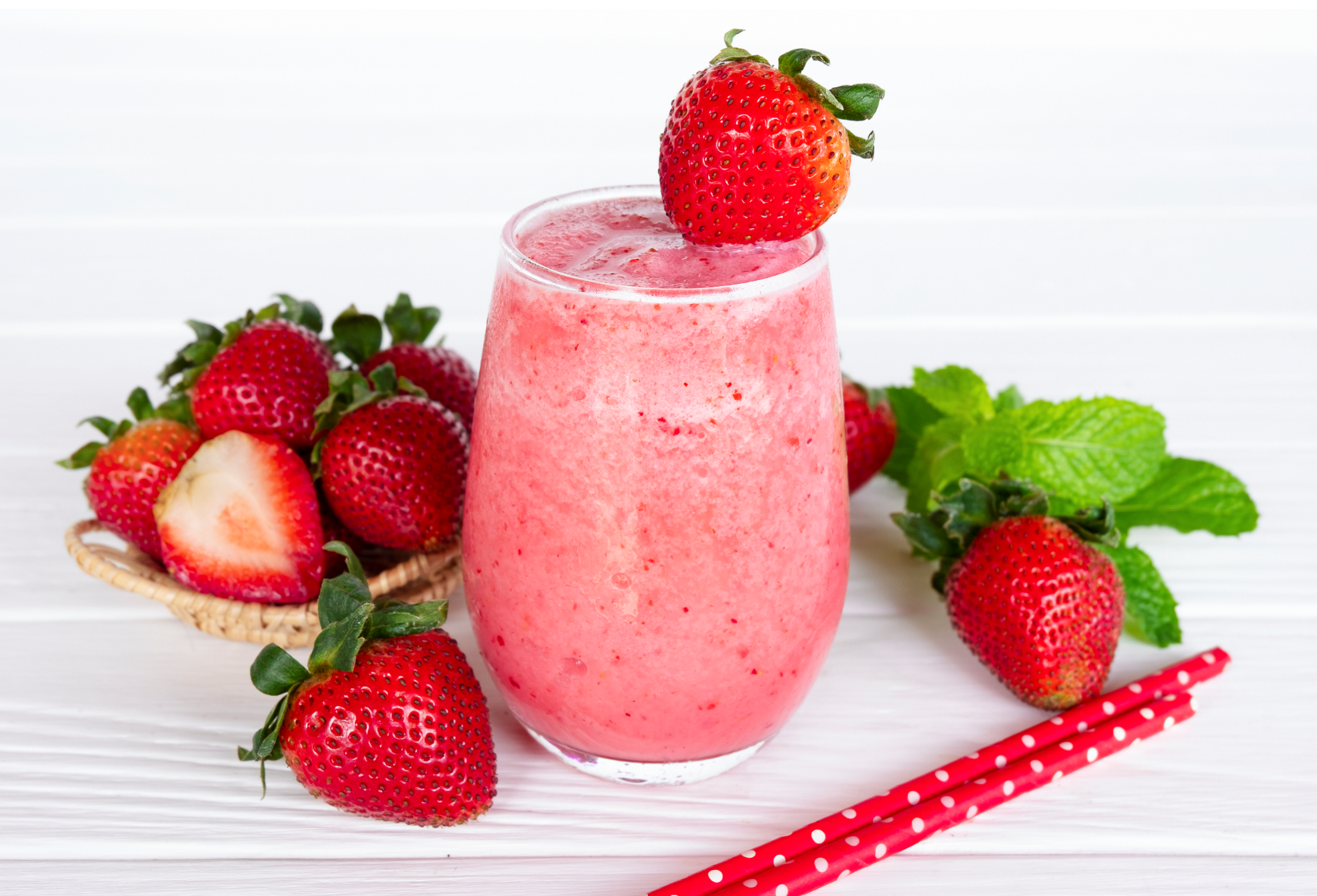 strawberry dream shake with fresh strawberries